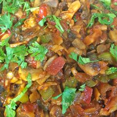 A picture of Dry Mushroom capsicum veg.