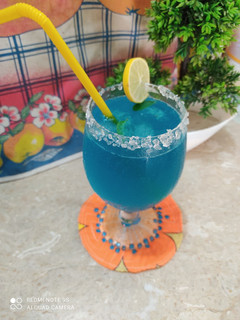 A picture of Blue moon drink 🥂🍷🍹🍸🇺🇸.