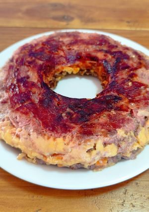 Una foto de Pan de carne relleno (en savarín Essen)