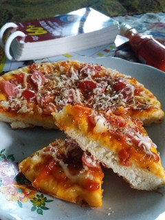 Foto resep Pizza teflon (bahan seadanya)