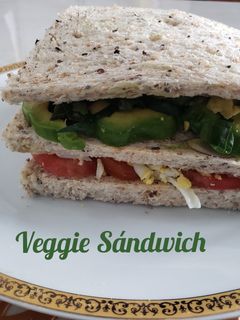 Una foto de Veggie Sándwich