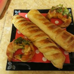 A picture of Chicken bread roll, mini croissants live show recipie 23rd may.