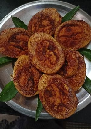 முட்டை மசாலா ரோஸ்ட்(egg masala roast recipe in tamil) செய்முறை முக்கிய புகைப்படம்