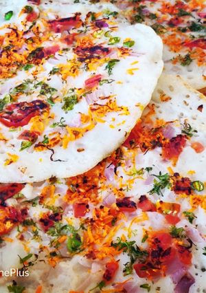A picture of Veg uttapam.