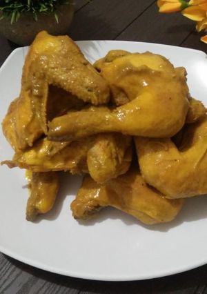 Foto resep Resep Ayam Ungkep Bumbu Kuning Buat Stock (Tinggal Goreng)