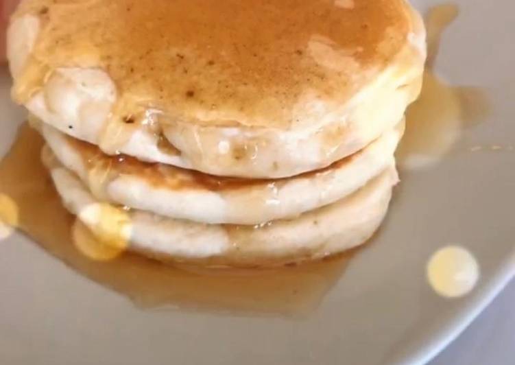 How to Cook Yummy White chocolate pancakes