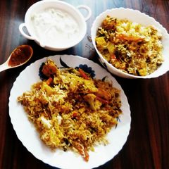 A picture of Hyderabadi Veg dum biryani.