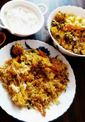 A picture of Hyderabadi Veg dum biryani.