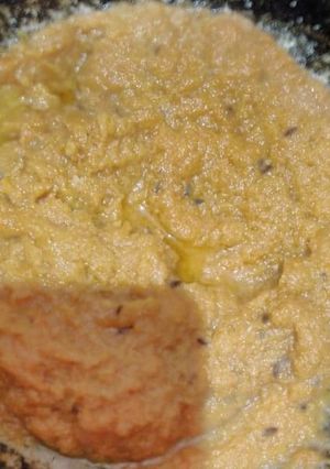 A picture of Fried garlic chutney.