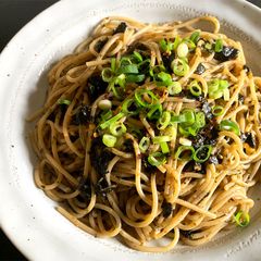 A picture of Nori Spaghetti with Garlic Butter & Soy Sauce.