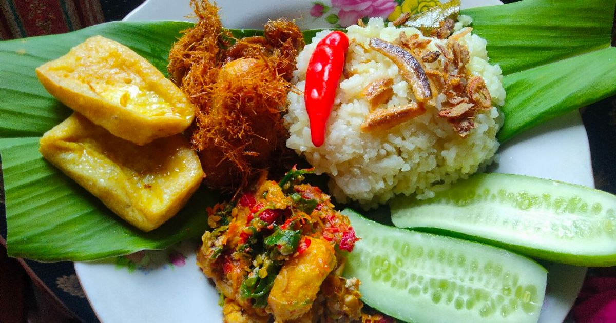 Nasi liwet, Ayam serai, sambal tempe tahu