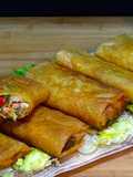 Rollitos de bacalao con verduras envueltos en crujiente pasta Brick