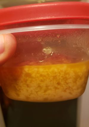 A picture of Roasted Garlic Puree.