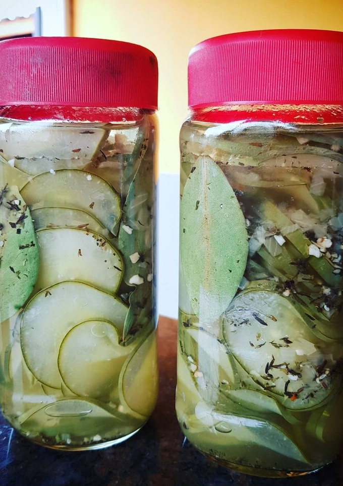 Una foto de Pepinos Encurtidos 🥒