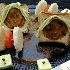 A picture of Achari Sandwich.