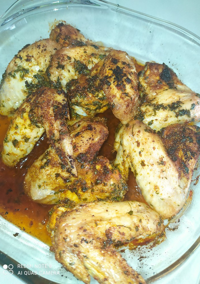 Una foto de Alitas de pollo adobadas