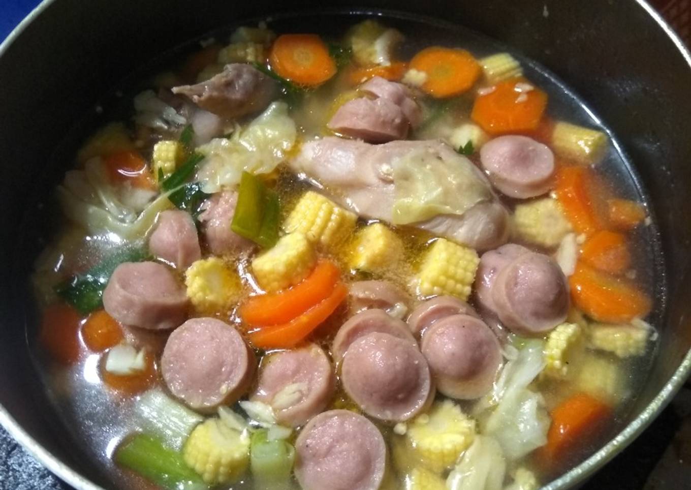 Sop Ayam Sosis Sapi Sayuran