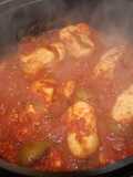 Merluza con gambas en salsa de tomate