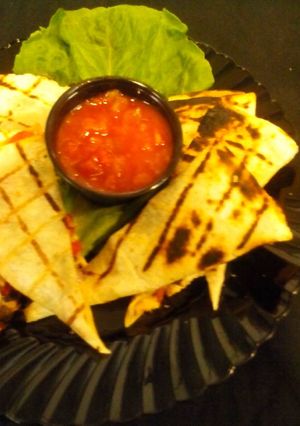 A picture of Chicken queßadilla.