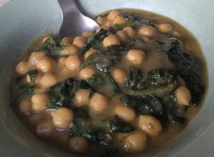 Foto principal de Garbanzos con Espinacas Veganos
