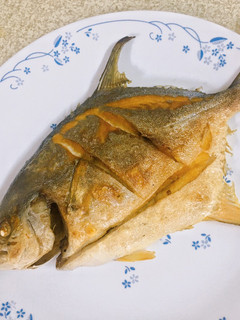 煎白鯧魚|不破皮的簡單食譜 的食譜成品照片