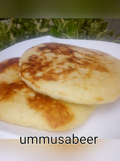 A picture of Eggless butter naan bread.