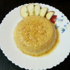 A picture of Eggless apple custard pudding.