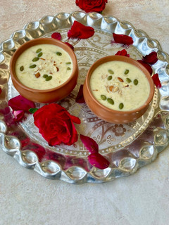 लौकी की खीर (lauki ki kheer recipe in Hindi) रेसिपी मुख्य फोटो