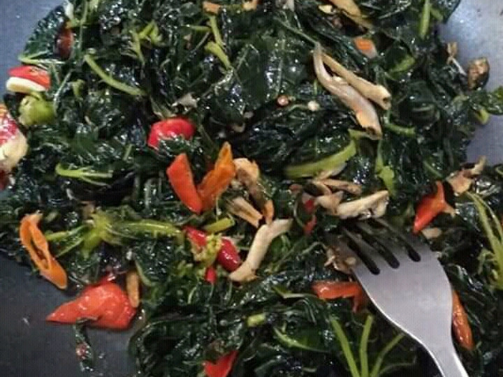 Langkah Mudah untuk Membuat Oseng Daun Pepaya Teri Pedas yang Enak Banget