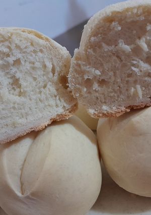 Una foto de (KETO) Pan para hamburguesa súper súper esponjosos