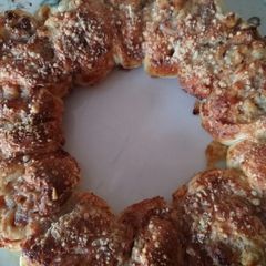 A picture of Parma ham and goat's cheese ring.