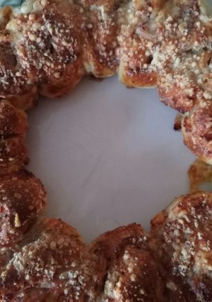 A picture of Parma ham and goat's cheese ring.