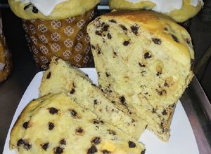 Una foto de Panettone de chocolate