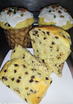 Una foto de Panettone de chocolate