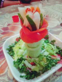 स्टफ्ड कुकुम्बर सलाद (Stuffed Cucumber salad recipe in hindi) रेसिपी मुख्य फोटो