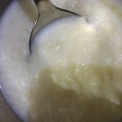 A picture of Rice pudding.