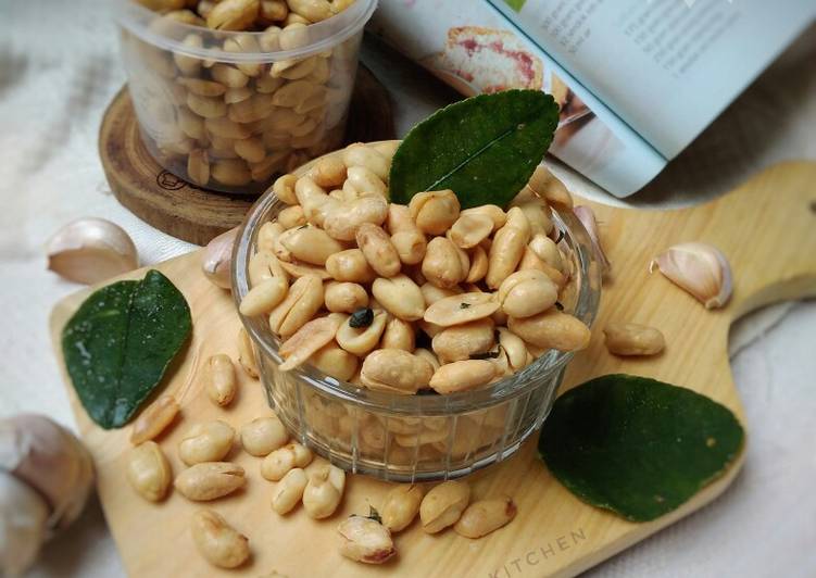 Cara Bikin Kacang Bawang Renyah, Bikin Ngiler