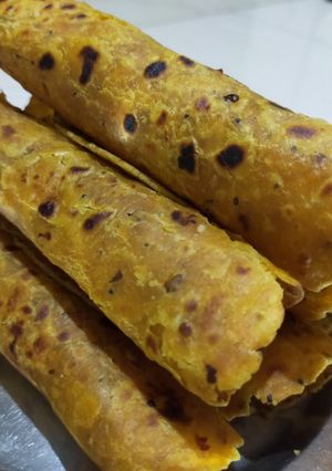 A picture of Thepla - Masala Chapati.