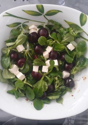 Una foto de Ensalada de cerezas