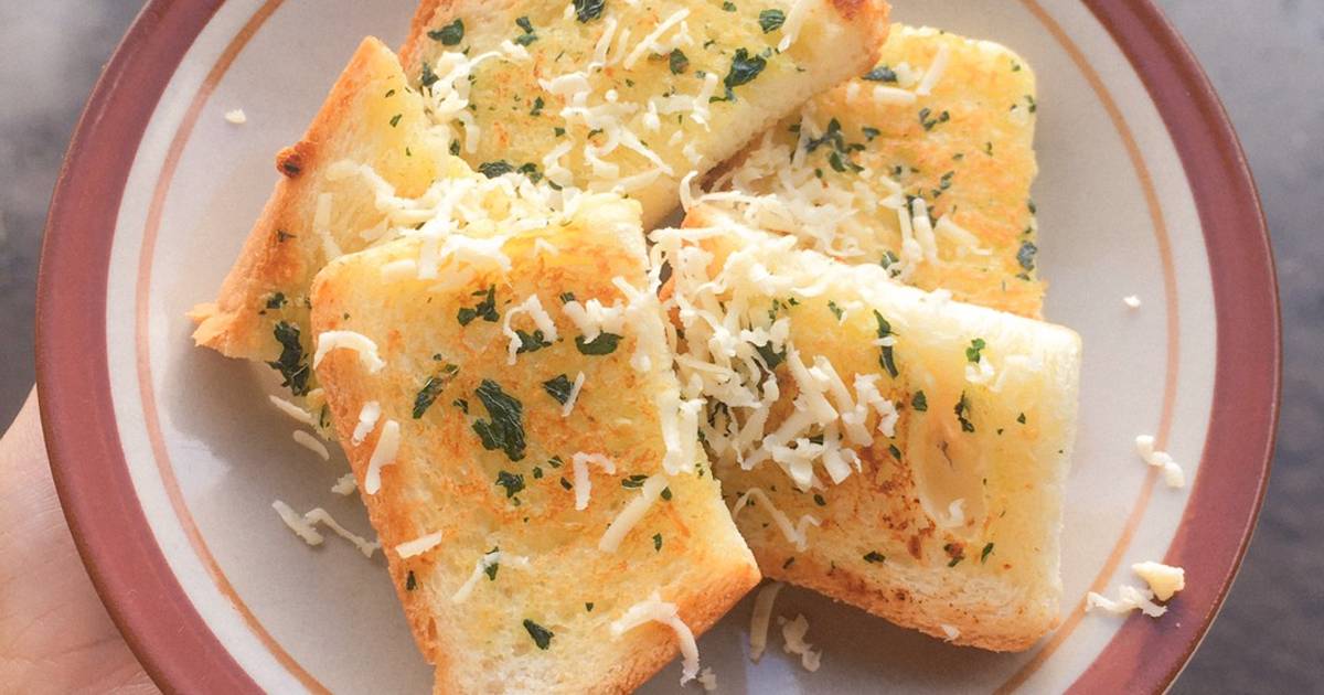 Resep Garlic Bread 🥖 (Teflon) oleh Hilwakhoir Cookpad