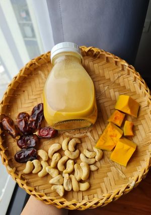 Hình của món Sữa hạt điều bí đỏ.