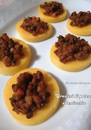 Foto di #194 Crostini di polenta e lenticchie