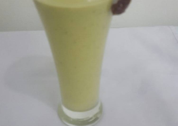 Simple Way to Prepare Super Quick Homemade Avocado and dates shake