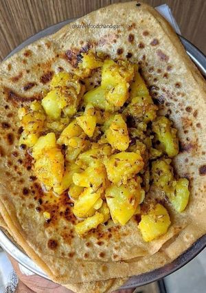 A picture of Dry aloo ki sabzi.