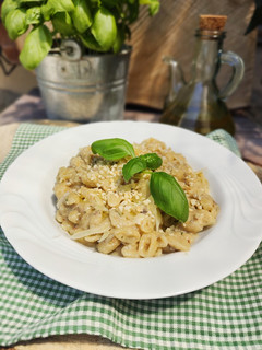 Foto di Malloreddus con pesto di melanzane e scaglie di pecorino