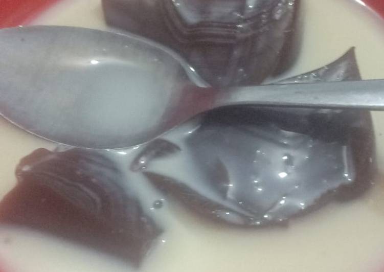 Puding Coklat saus vanilla