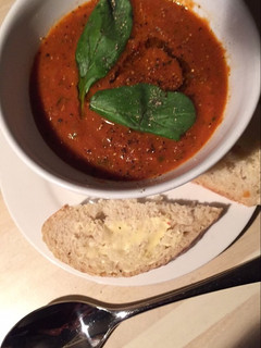 A picture of Roasted tomato and fennel soup.