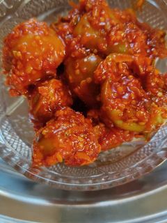 બાફેલા ગુંદા નું અથાણું (Bafela Gunda Athanu Recipe In Gujarati) રેસીપી મુખ્ય ફોટો