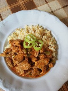 Hentestokány tarhonyával recept fotója