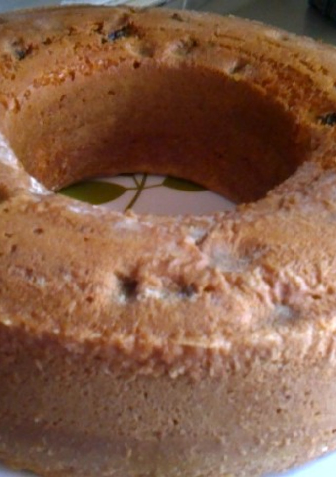 Una foto de Rosca de vainilla con pasas y nuez